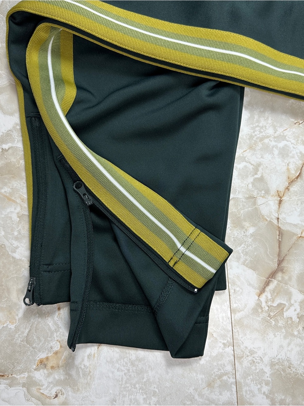 Nike Men’s Large Green Striped Loose Fit Taper leg Track Pants Sweatpants - Picture 5 of 7
